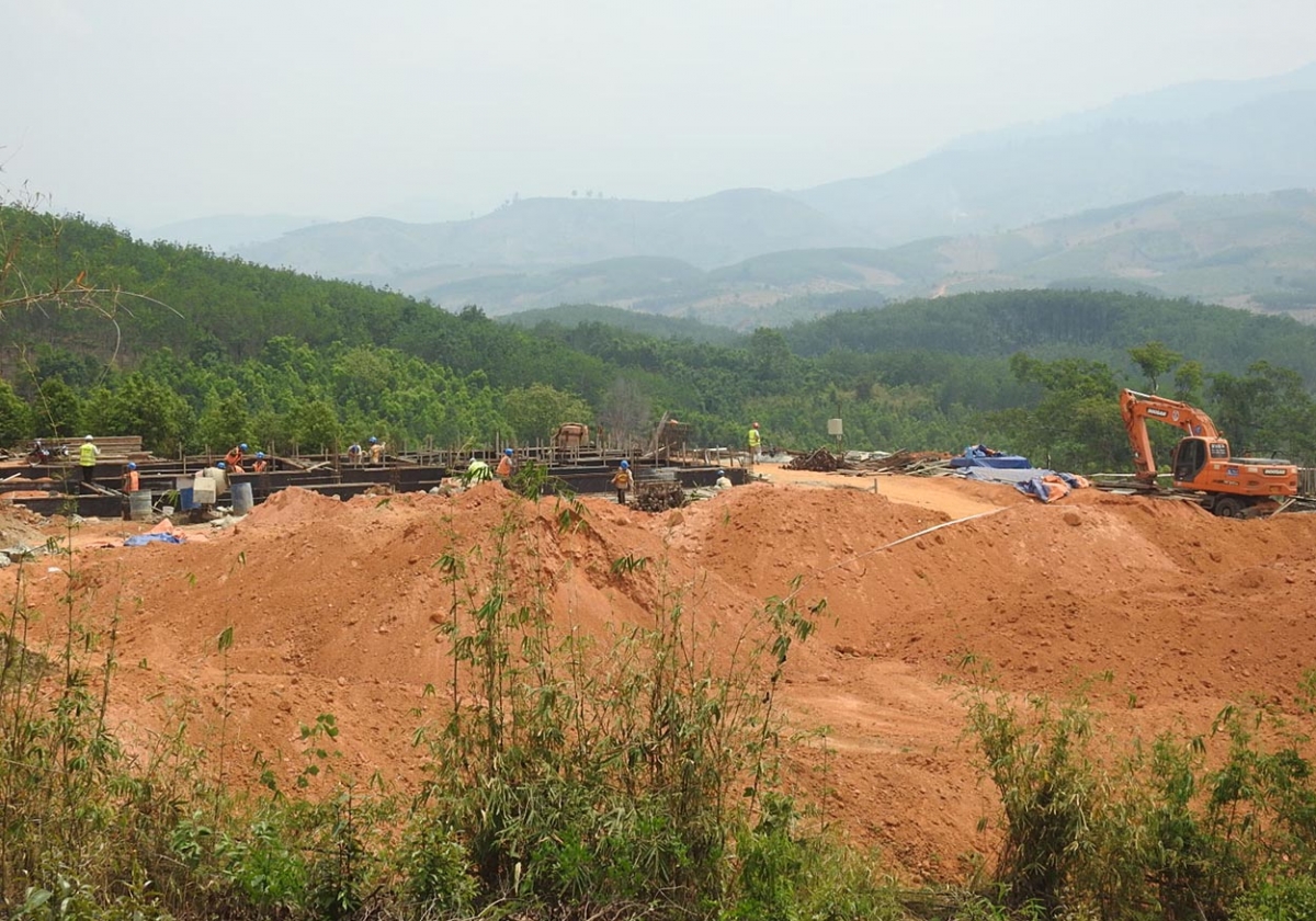 Hàng chục lao động Trung Quốc làm việc bất hợp pháp tại Kon Tum